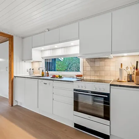 Glady - 500m From The Sea By Interhome