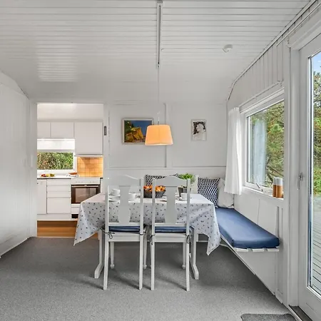 Glady - 500m From The Sea By Interhome Feriehus