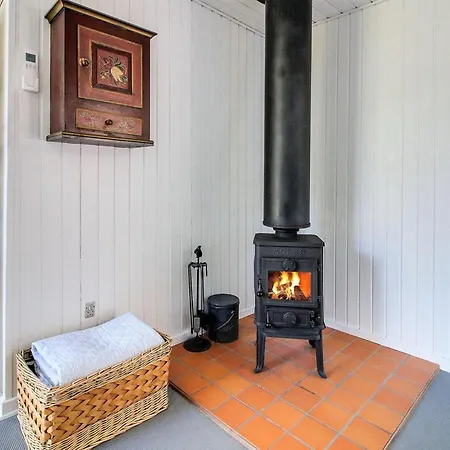 Glady - 500m From The Sea By Interhome Vejers Strand